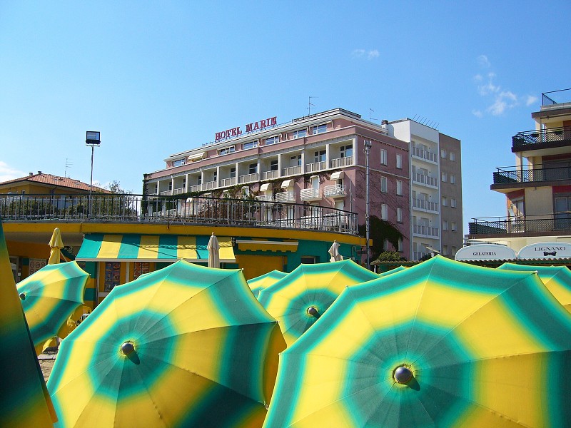 img00004.jpg