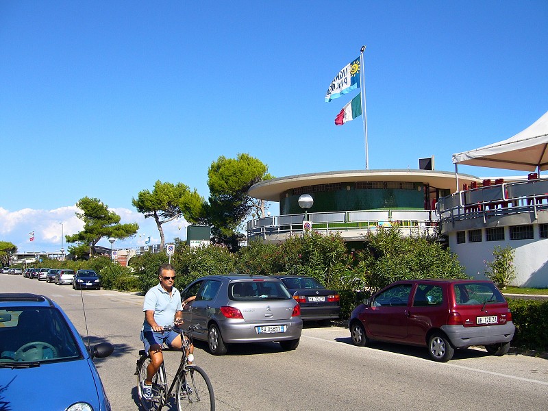 img00025.jpg